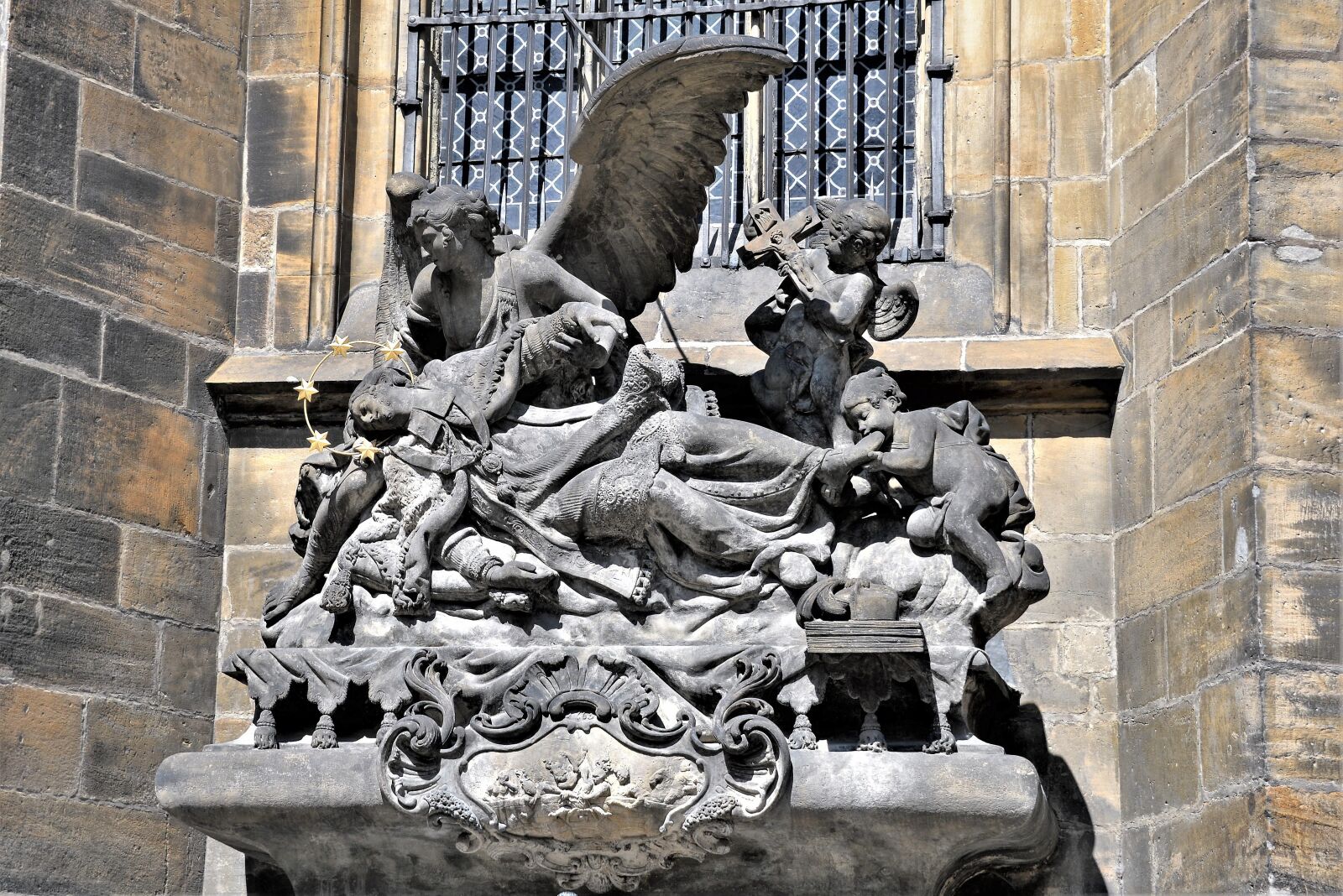 Nikon D610 sample photo. Statues, prague, historically photography