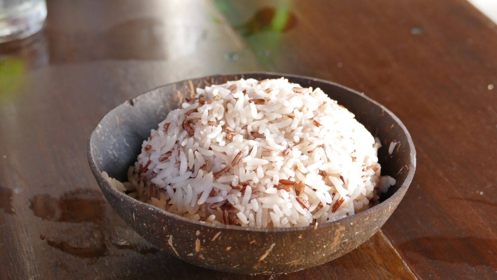 Leica V-Lux (Typ 114) sample photo. Rice, coconut, eat photography