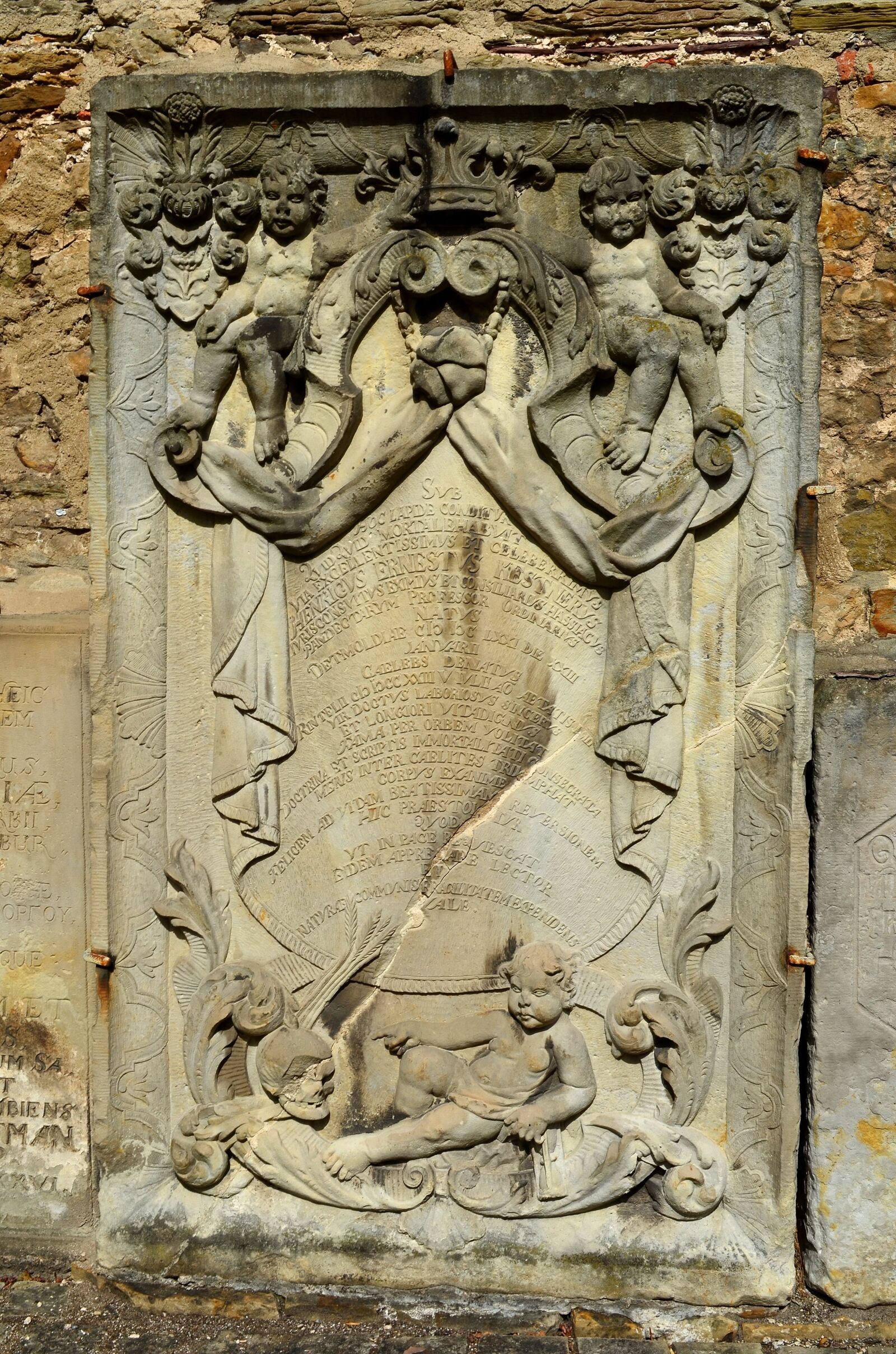 Nikon D5100 sample photo. Tombstone, church, relieff photography