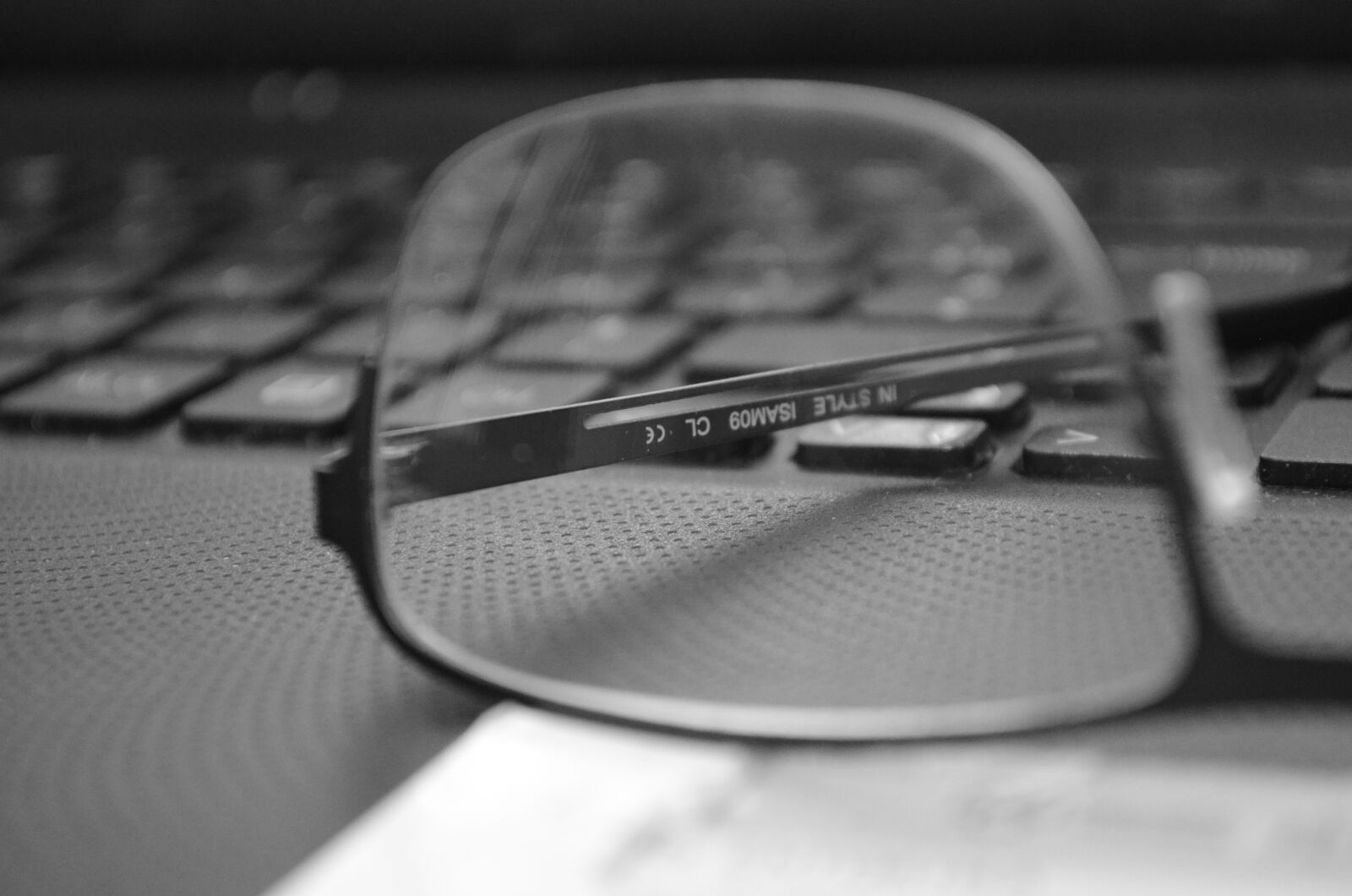 Nikon D5100 sample photo. Black, and, white, glasses photography