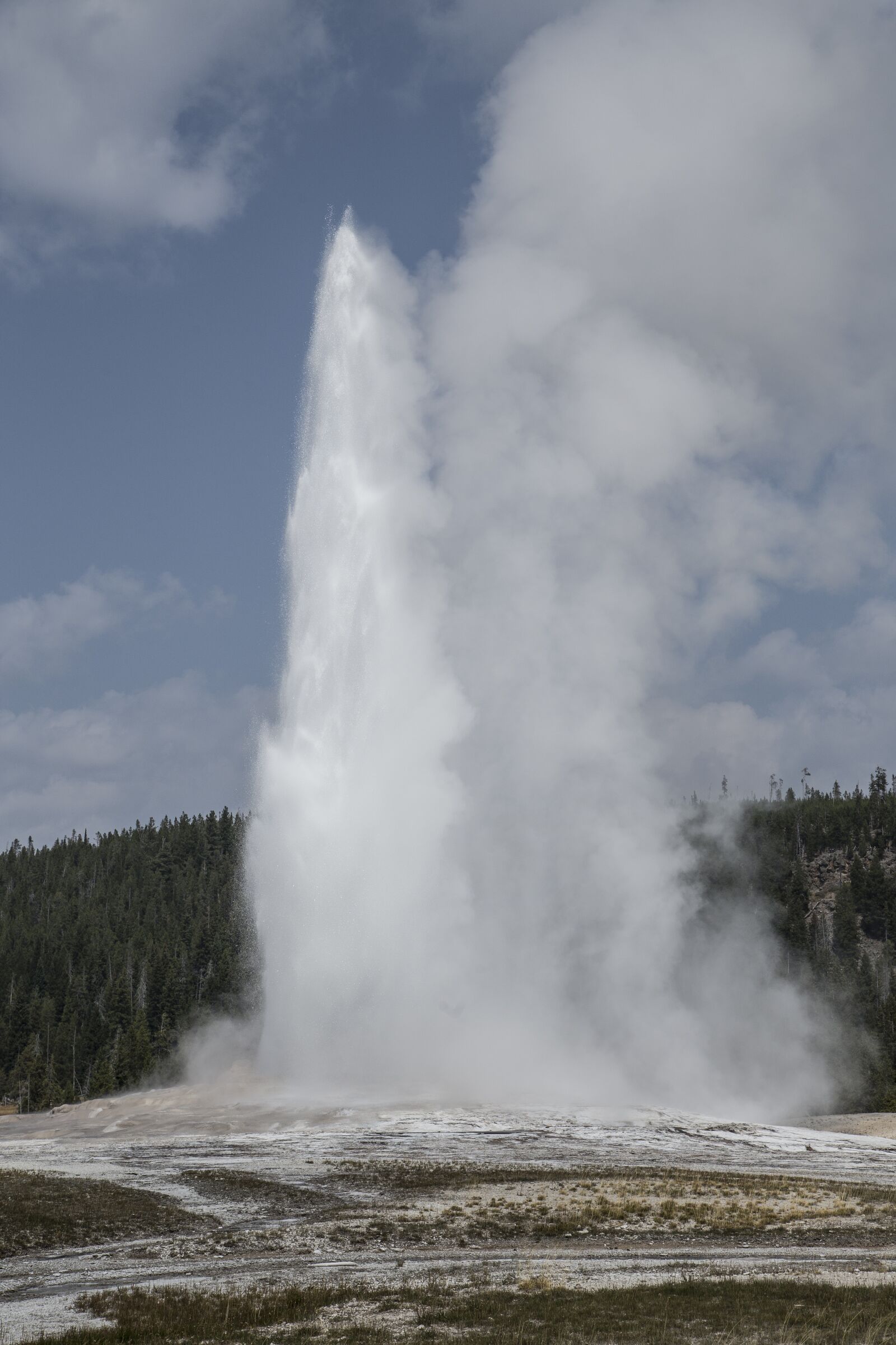 Canon EOS 6D + Canon EF 24-105mm F4L IS USM sample photo. The old faithful, geysir photography