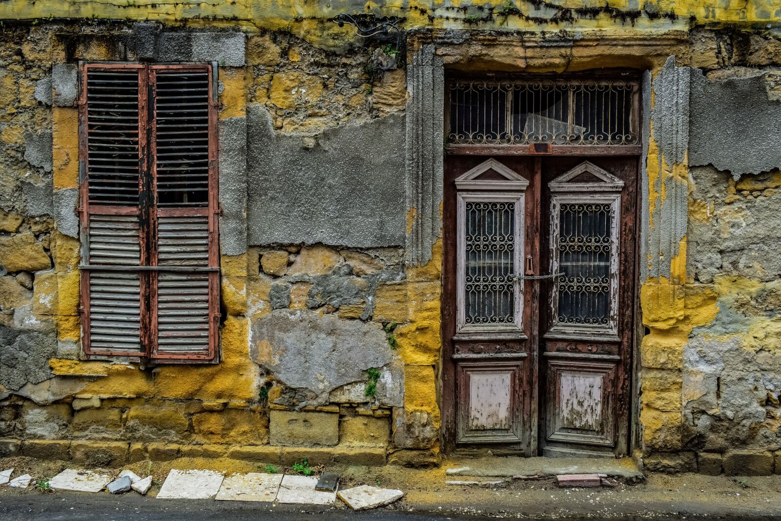 Nikon D3300 sample photo. Door, window, wall photography