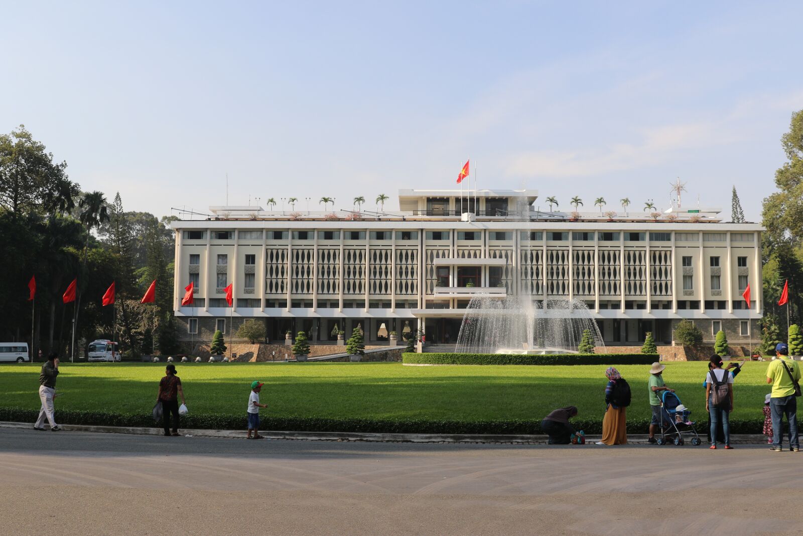 Canon EOS 7D Mark II sample photo. Vietnam, museum, presidential palace photography