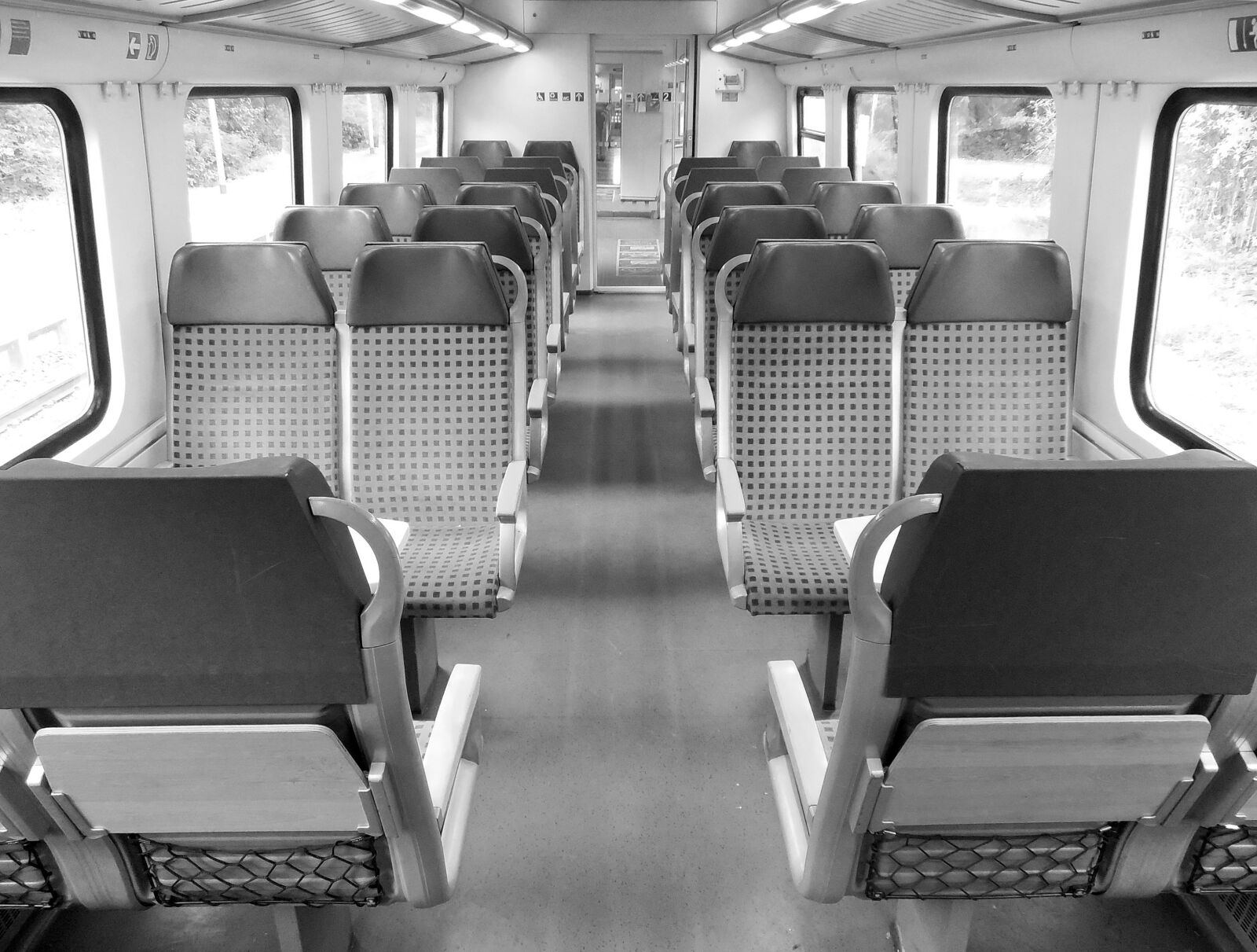 Nikon COOLPIX L620 sample photo. Train, travel, compartment photography