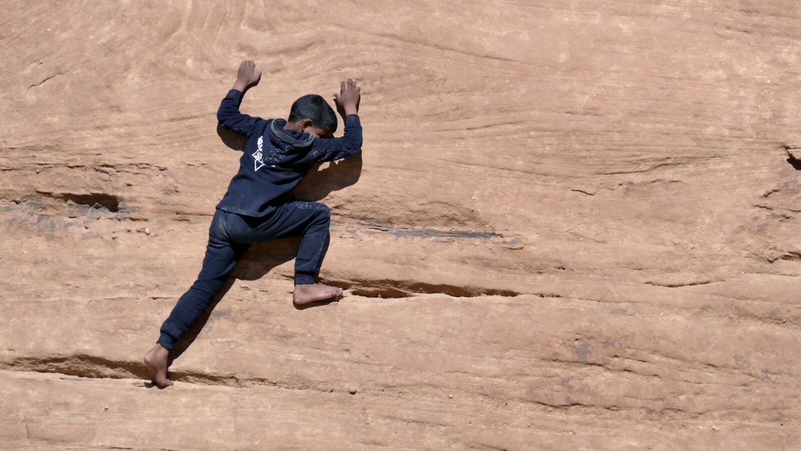 Panasonic Lumix DMC-FZ1000 sample photo. Wadirum, agaba, desert photography
