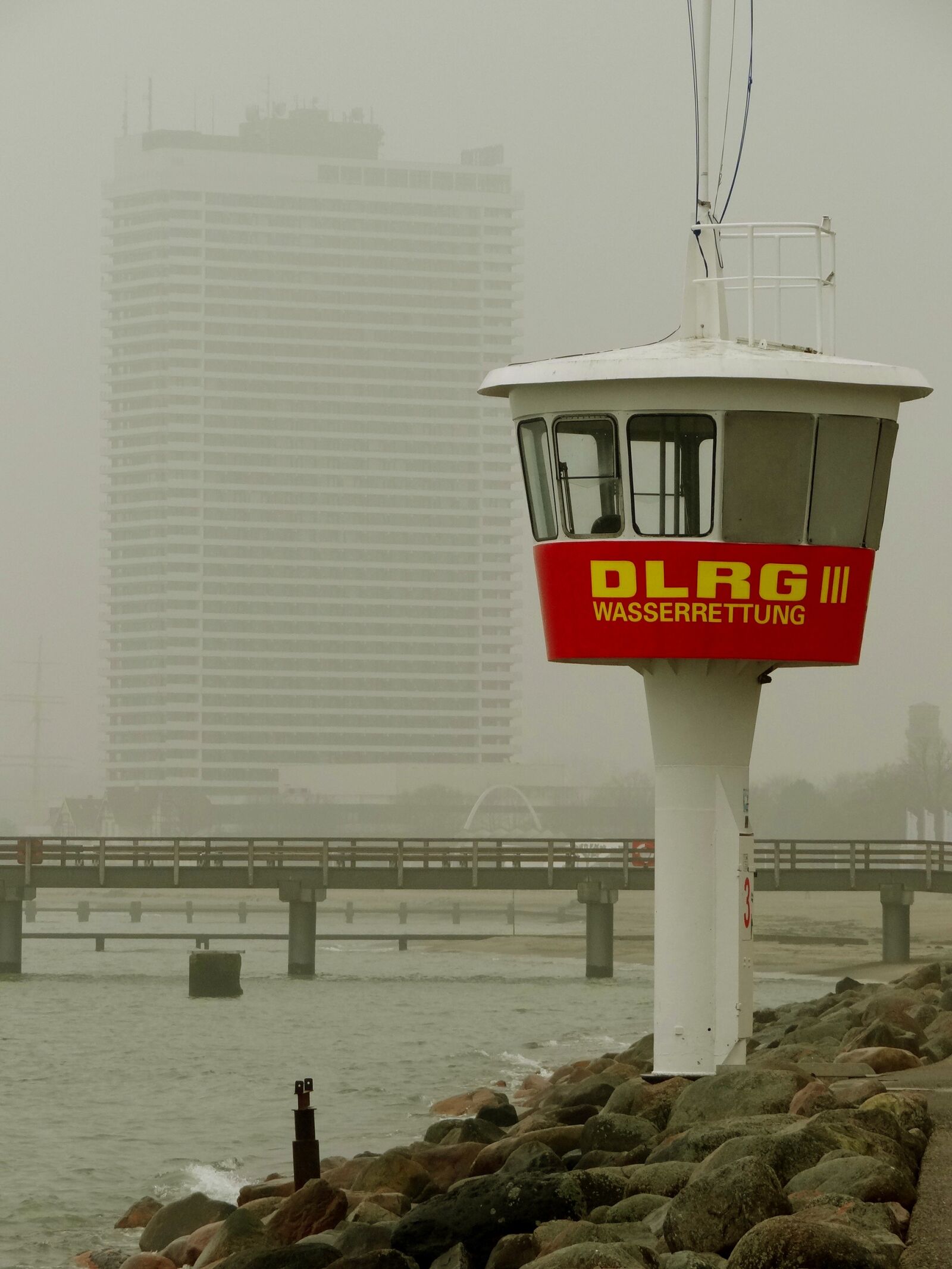 Sony DSC-HX200V sample photo. Fog, watchtower, warnemünde photography