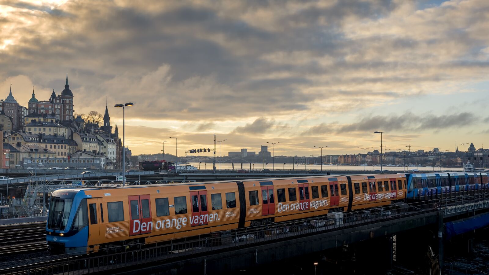 Tamron SP 24-70mm F2.8 Di VC USD sample photo. Train, stockholm, railway photography