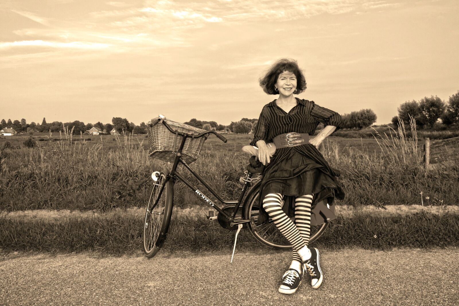 Sony Cyber-shot DSC-RX100 sample photo. Woman, caucasian, posing photography
