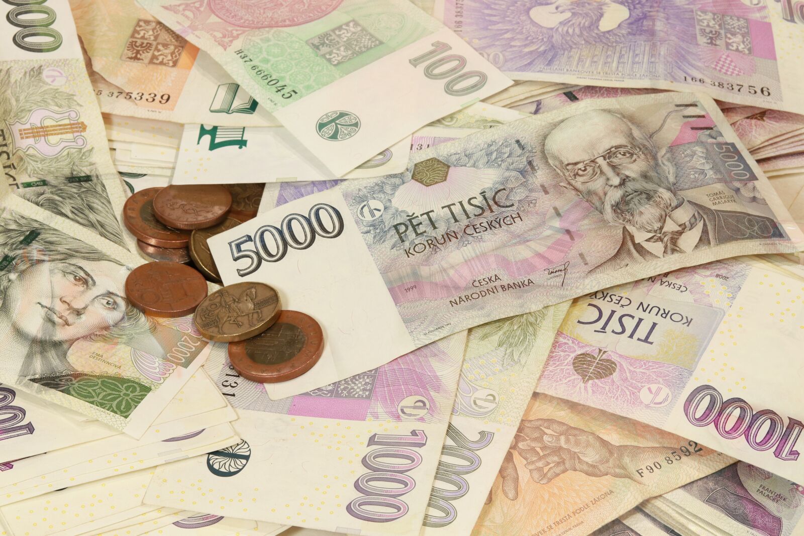 Canon EF 50mm F1.8 STM sample photo. The czech crown, money photography