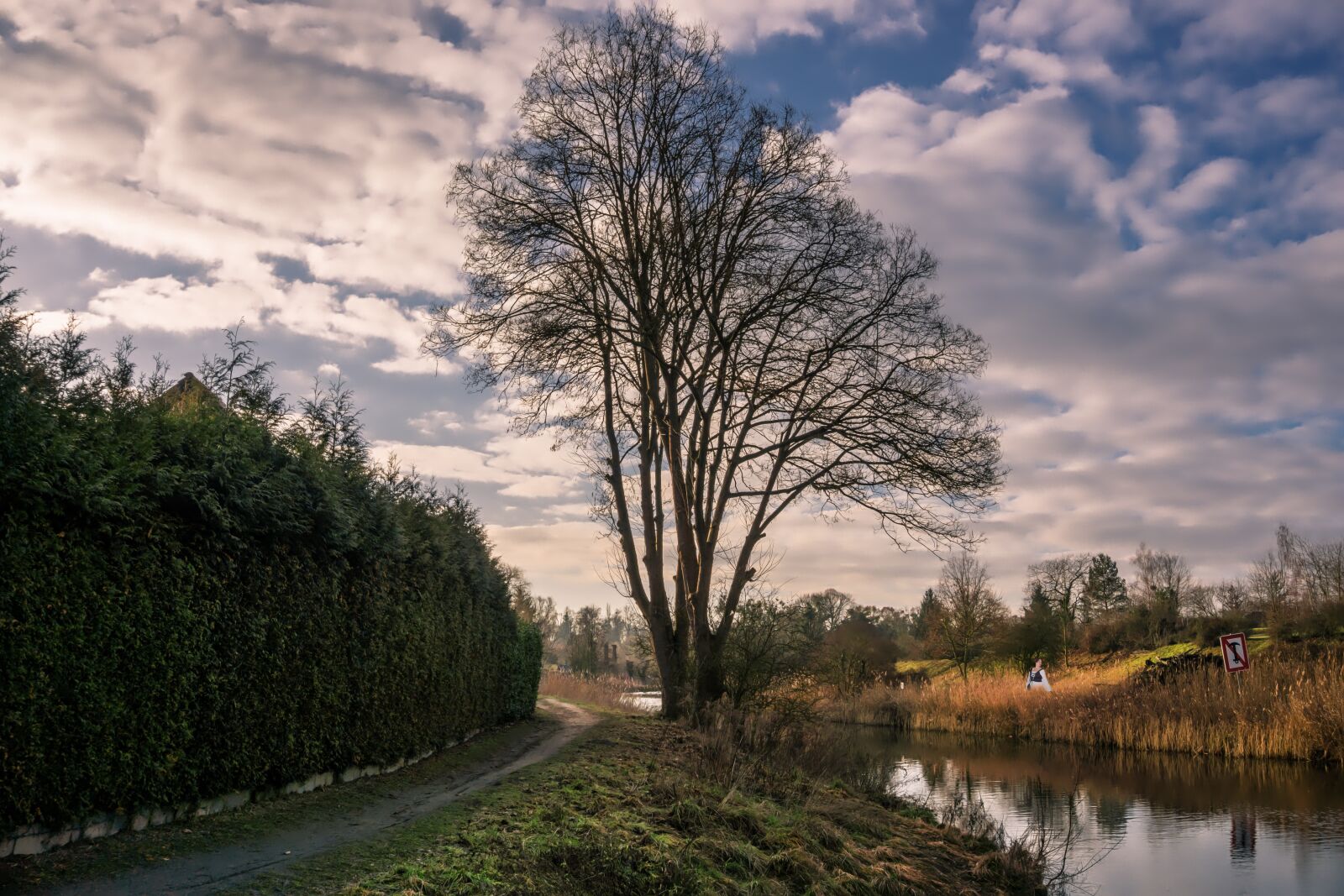 Sony E 16-50mm F3.5-5.6 PZ OSS sample photo. Lake, water, landscape photography