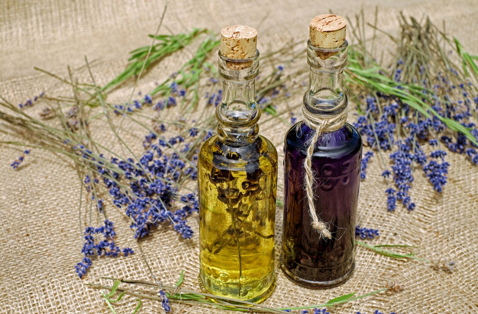 Fujifilm X-T10 + Fujifilm XF 35mm F1.4 R sample photo. Bath oil, oil, lavender photography