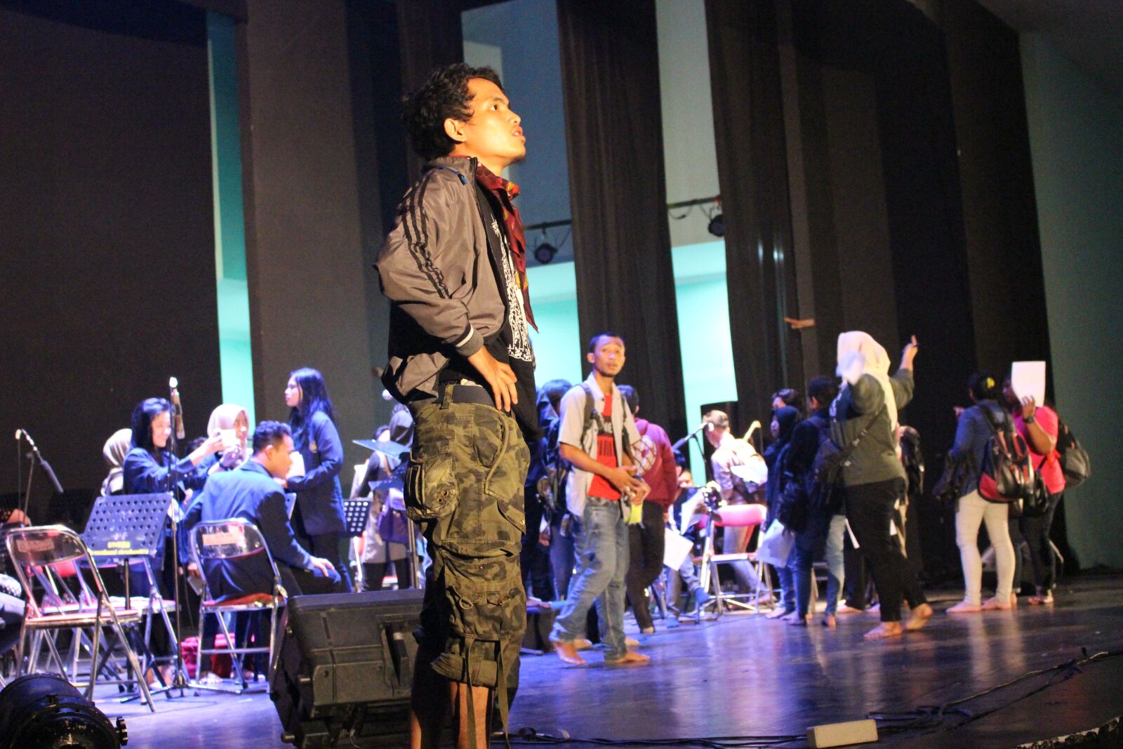 Canon EOS 100D (EOS Rebel SL1 / EOS Kiss X7) sample photo. Theatre, landscape, indonesia photography