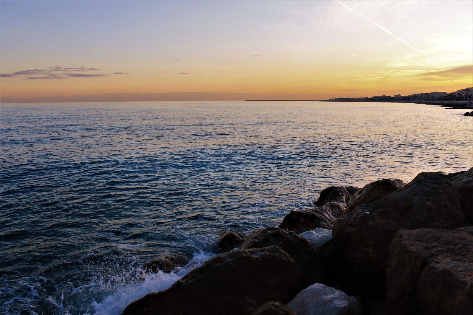 Canon EOS 1100D (EOS Rebel T3 / EOS Kiss X50) sample photo. Sunset, sea, beach photography