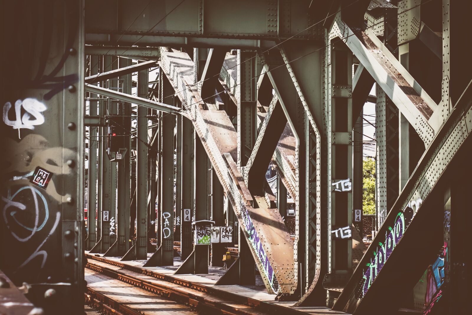 Canon PowerShot G3 X sample photo. Bridge, steel structure, railway photography