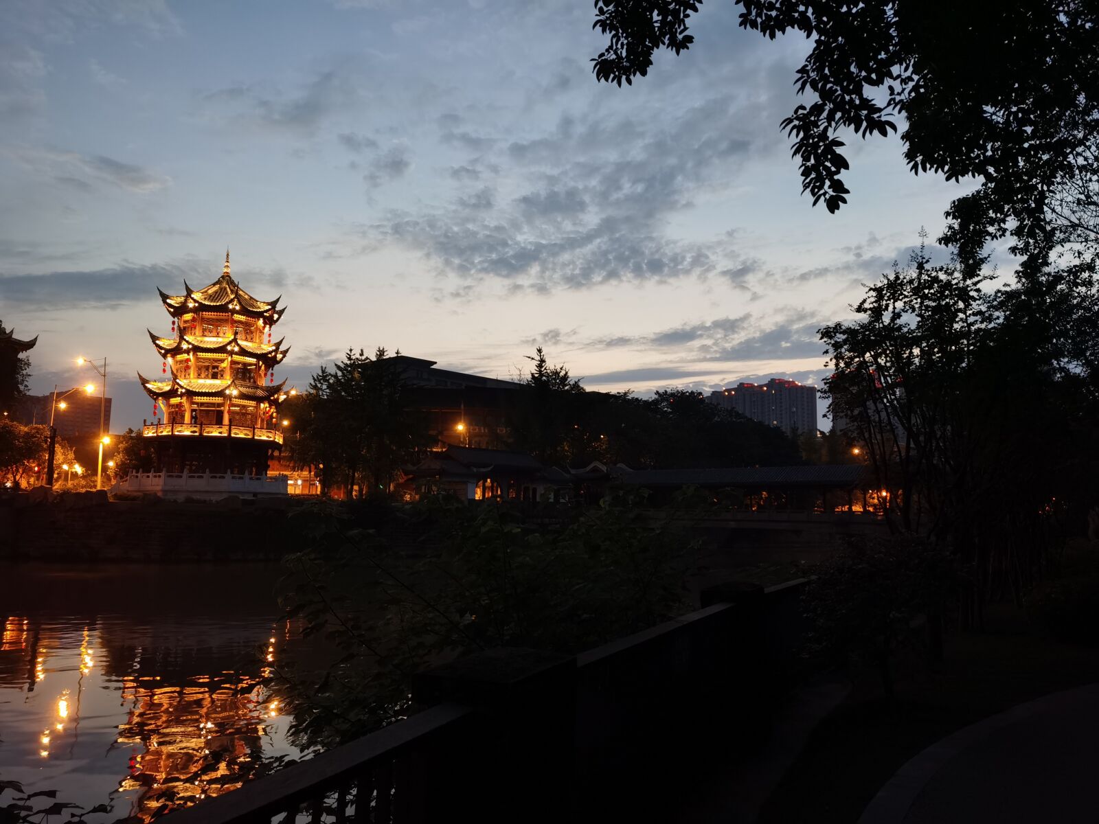 HUAWEI LIO-AN00 sample photo. Chengdu, the government south photography