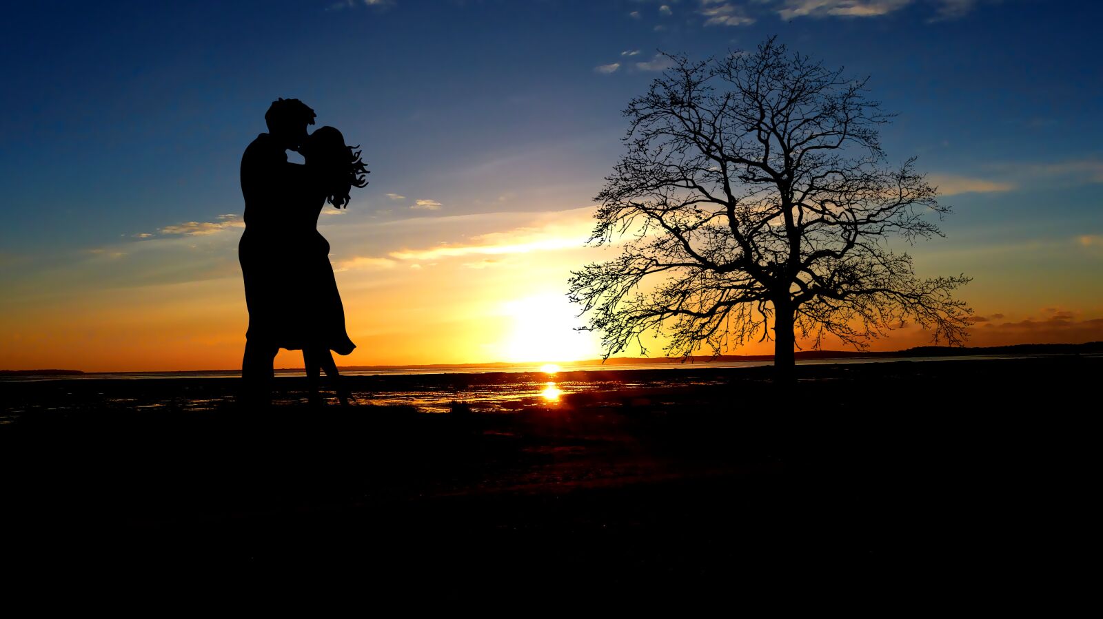 Panasonic Lumix DMC-FZ200 sample photo. Sunset, nature, couple photography