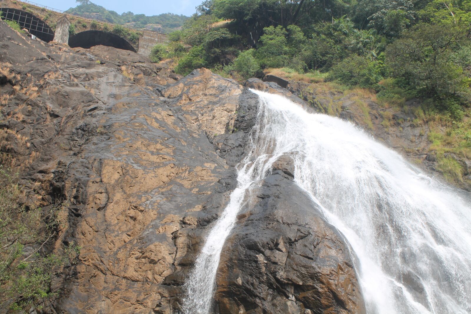 Canon EOS 1100D (EOS Rebel T3 / EOS Kiss X50) sample photo. Mountain river, waterfall, train photography
