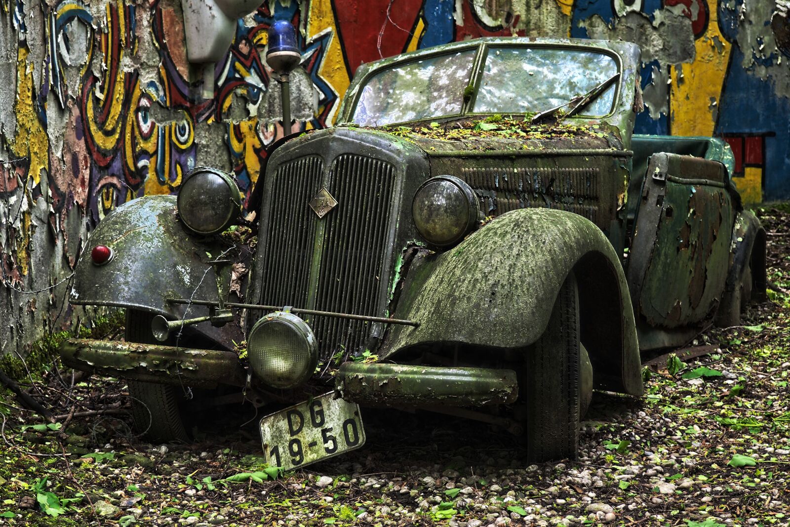 Olympus OM-D E-M10 sample photo. Auto, car cemetery, oldtimer photography