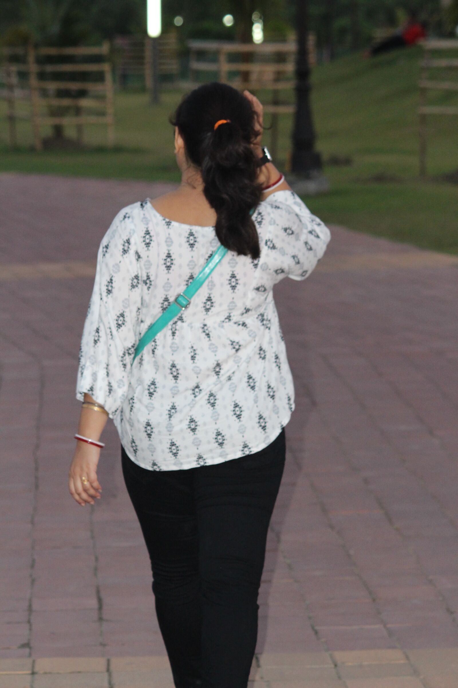 Canon EOS 700D (EOS Rebel T5i / EOS Kiss X7i) sample photo. Girl, women, mom photography