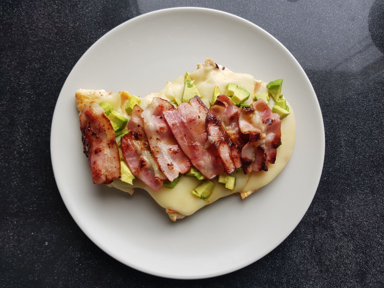 Samsung Galaxy S8 sample photo. Avocado, bacon, cheese, chicken photography