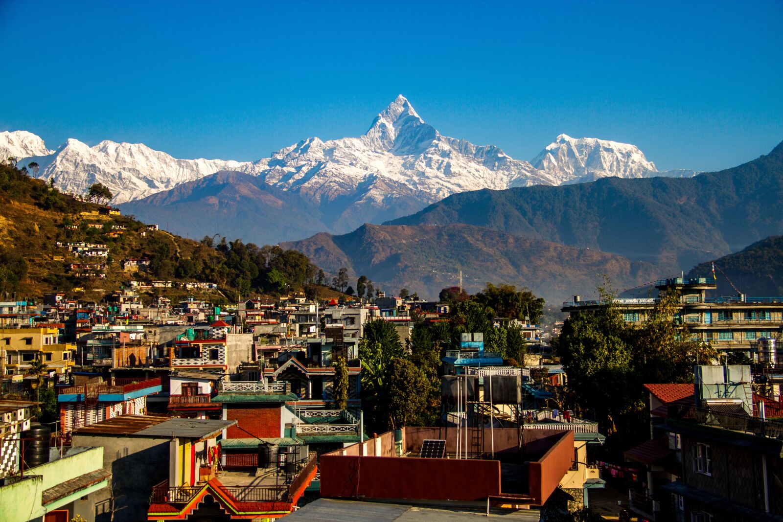 Canon EOS 7D + Canon EF-S 18-200mm F3.5-5.6 IS sample photo. Fishtail mountain, pokhara city photography