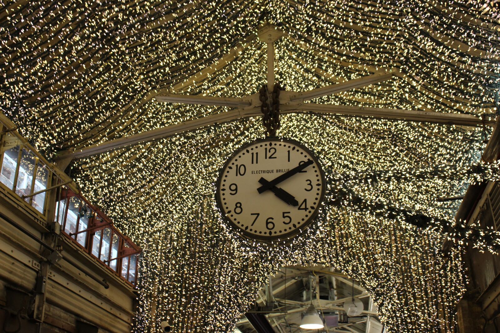 Canon EOS 700D (EOS Rebel T5i / EOS Kiss X7i) sample photo. Watch, light, magic photography
