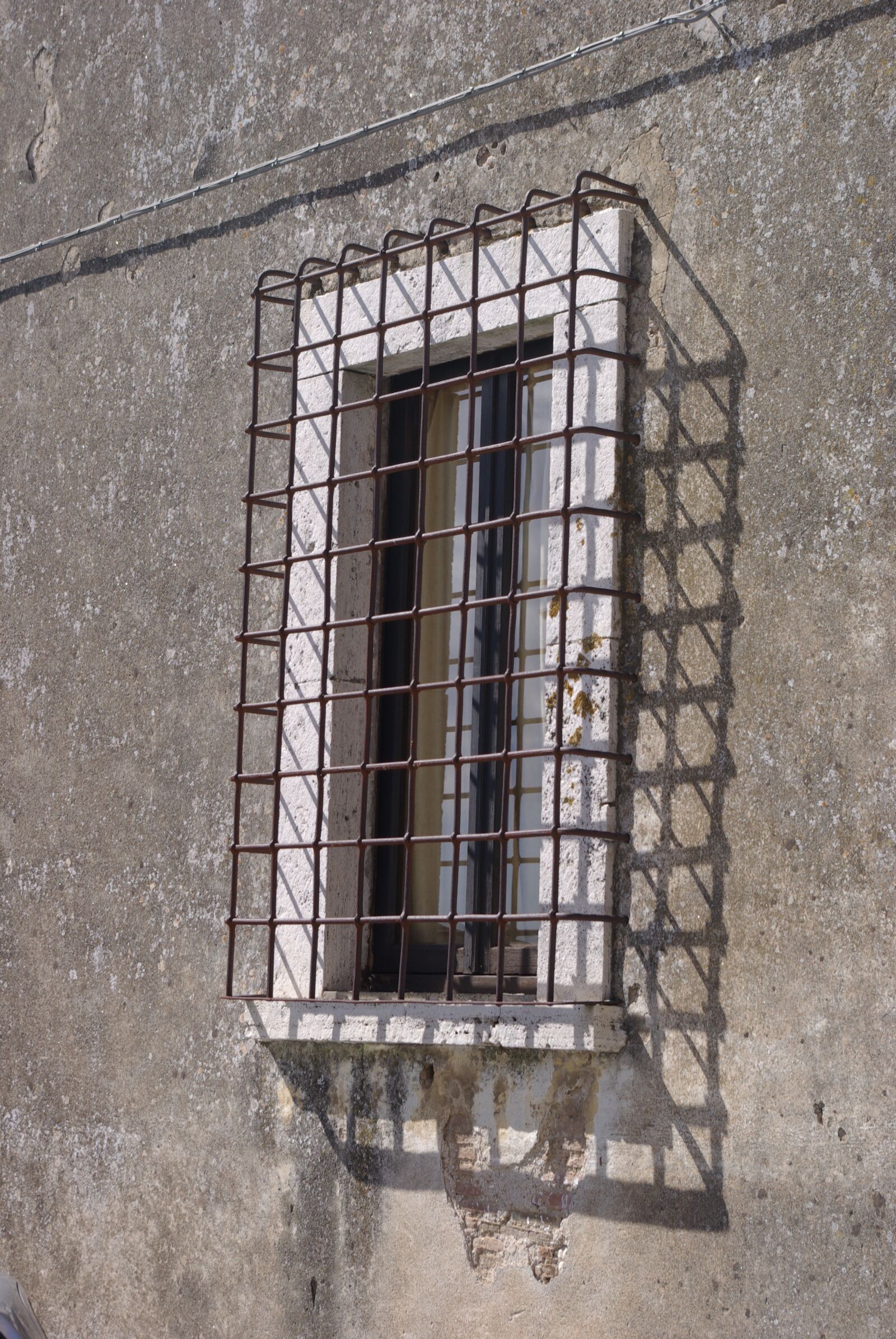Pentax K10D sample photo. Porchiano, window, italy photography
