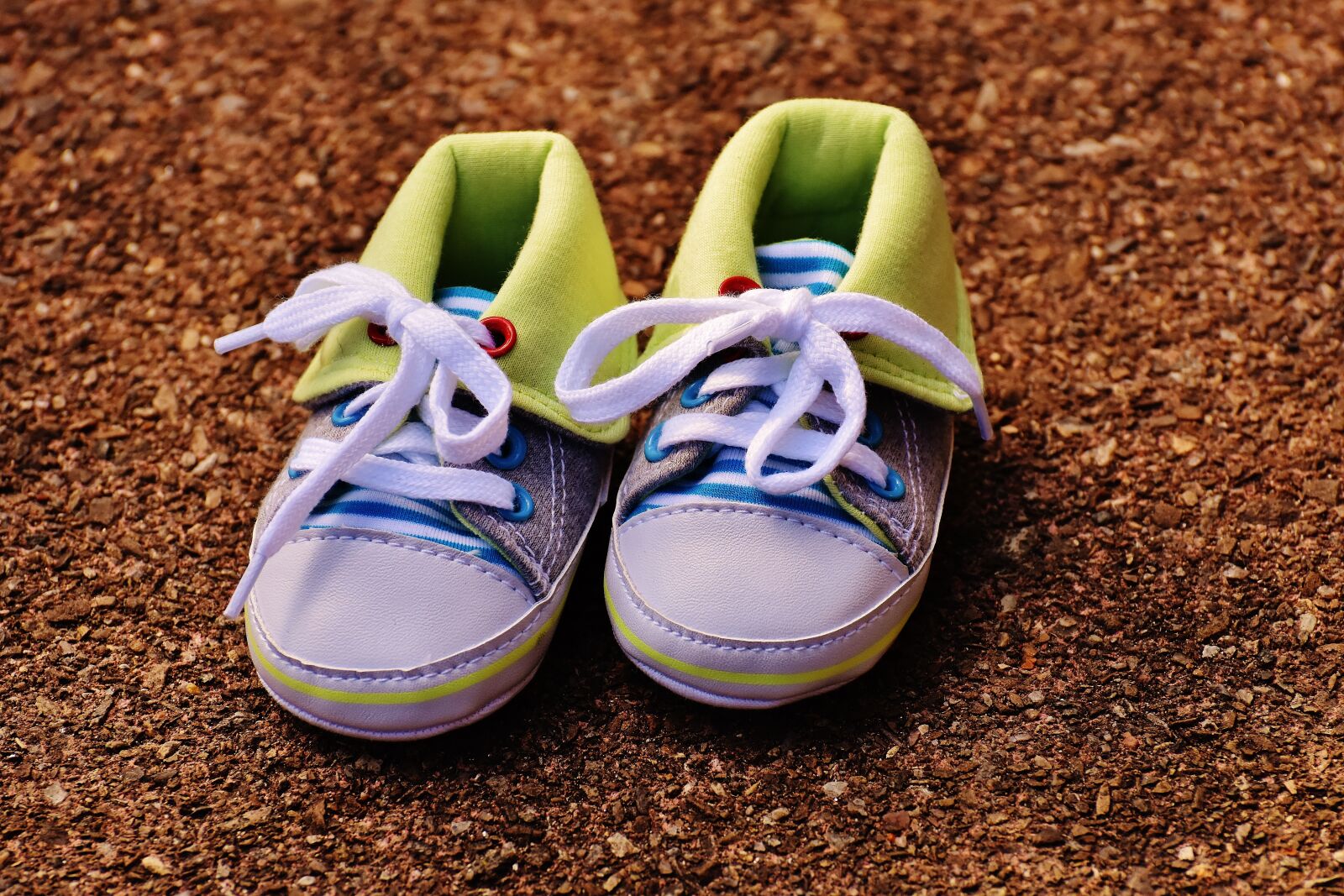 Nikon D7200 sample photo. Baby shoes, small, baby photography