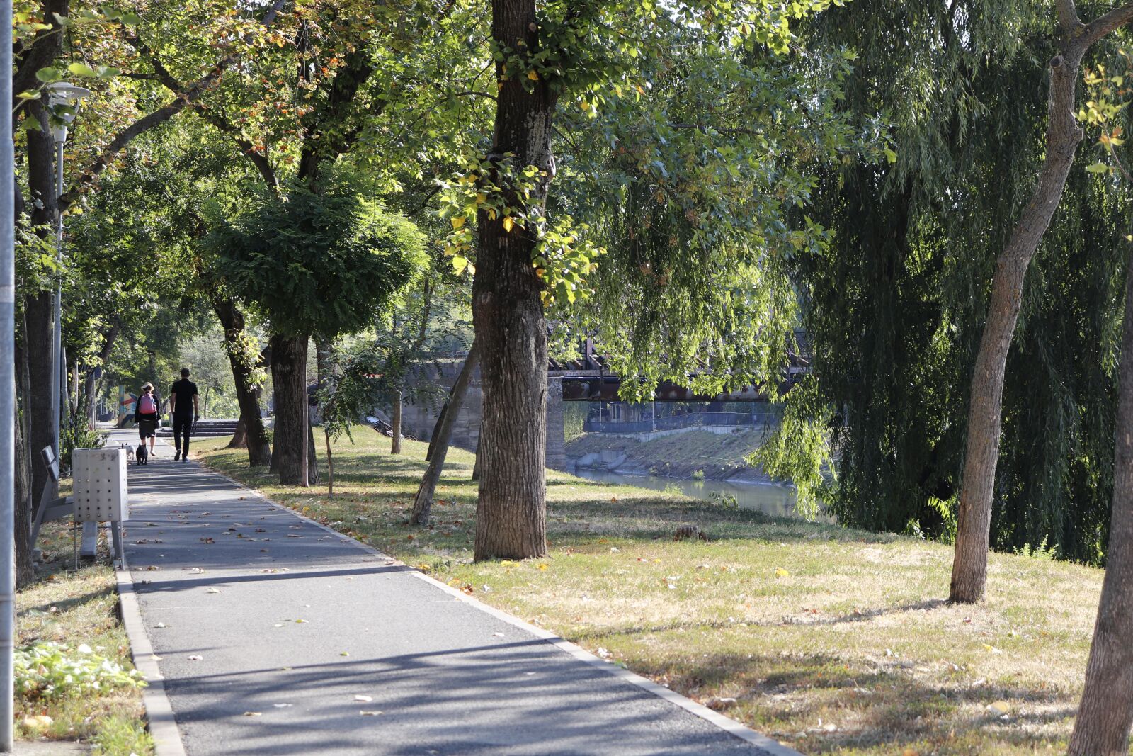 Canon EF-S 18-55mm F4-5.6 IS STM sample photo. Park, river, walk photography