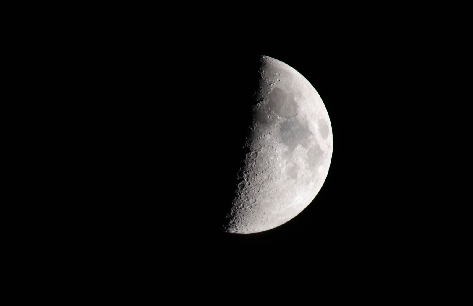 Nikon D7100 sample photo. Moon, first quarter, astronomy photography