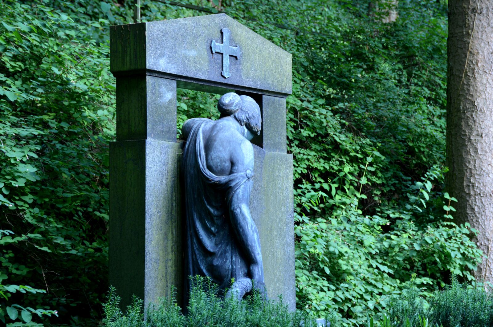 Nikon D3200 sample photo. Commemorate, figure, angel photography