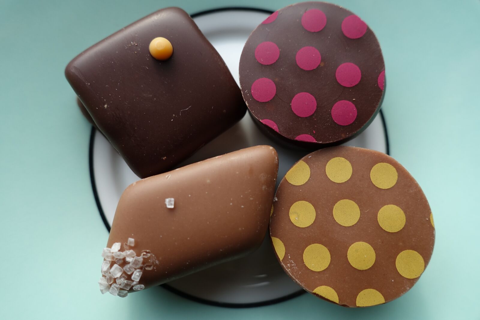 Sony Cyber-shot DSC-RX100 III sample photo. Petit fours, treat, delicious photography