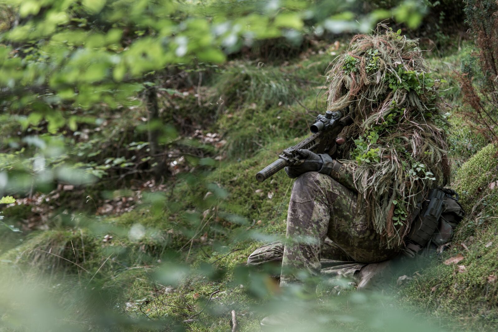 Nikon D800 sample photo. Soldier, the war, the photography