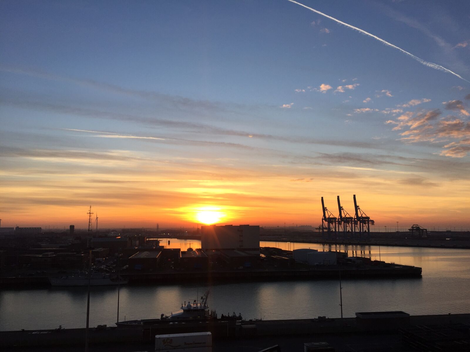 Apple iPhone 6 sample photo. Sunset, port, mood photography