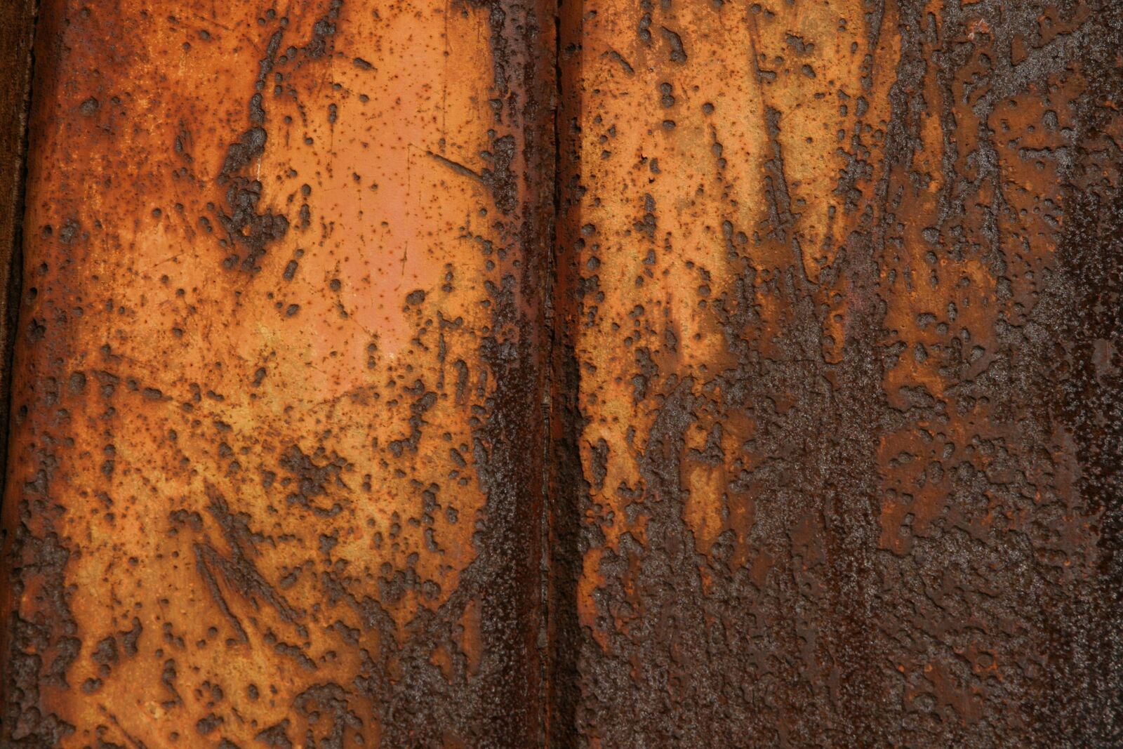 Canon EOS 400D (EOS Digital Rebel XTi / EOS Kiss Digital X) sample photo. Rust, metal, structure photography