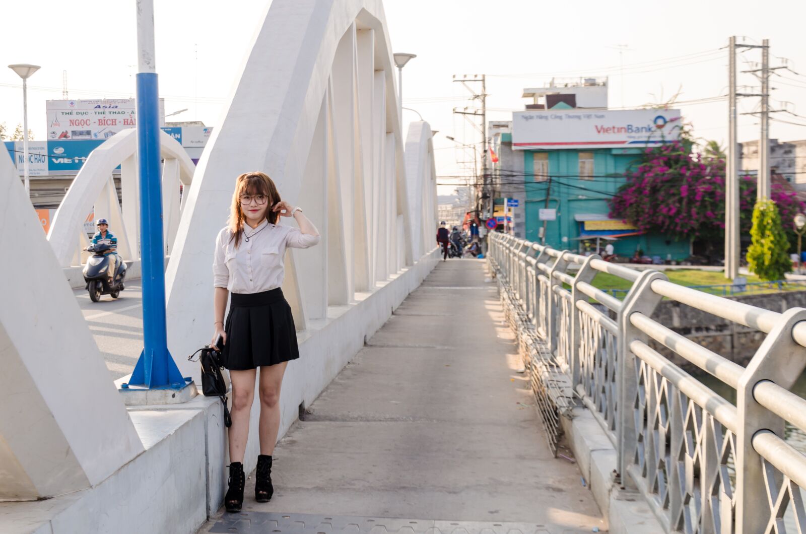 Nikon D5100 sample photo. Girl, bridge, beautiful photography