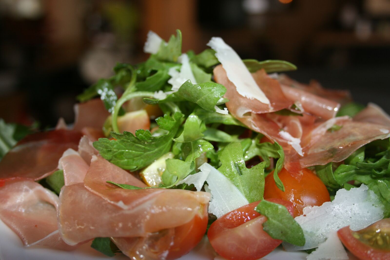 Canon EOS 400D (EOS Digital Rebel XTi / EOS Kiss Digital X) sample photo. Fresh, salad, rocket photography