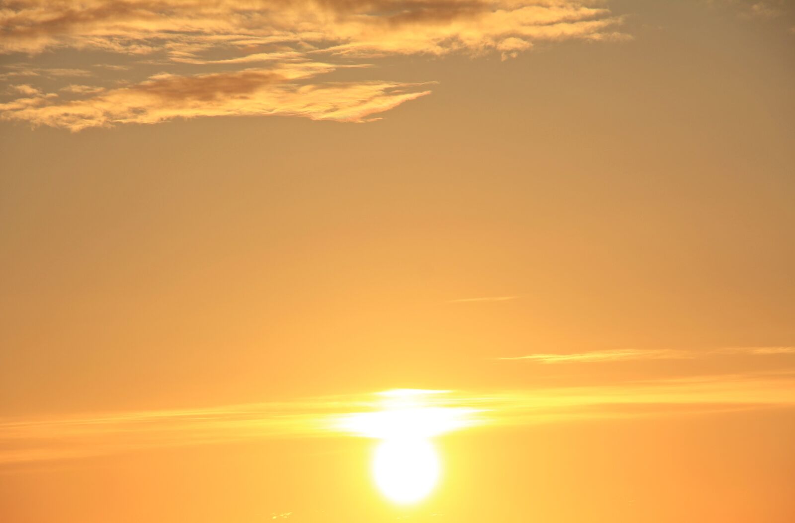 Canon EOS 550D (EOS Rebel T2i / EOS Kiss X4) sample photo. Sunrise, sky, morgenstimmung photography
