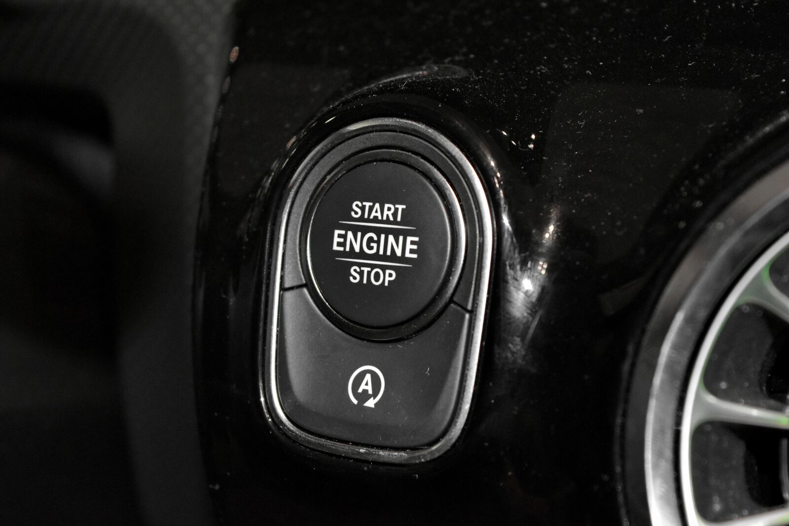 Nikon D5500 sample photo. Control, engine, minimalism, start photography