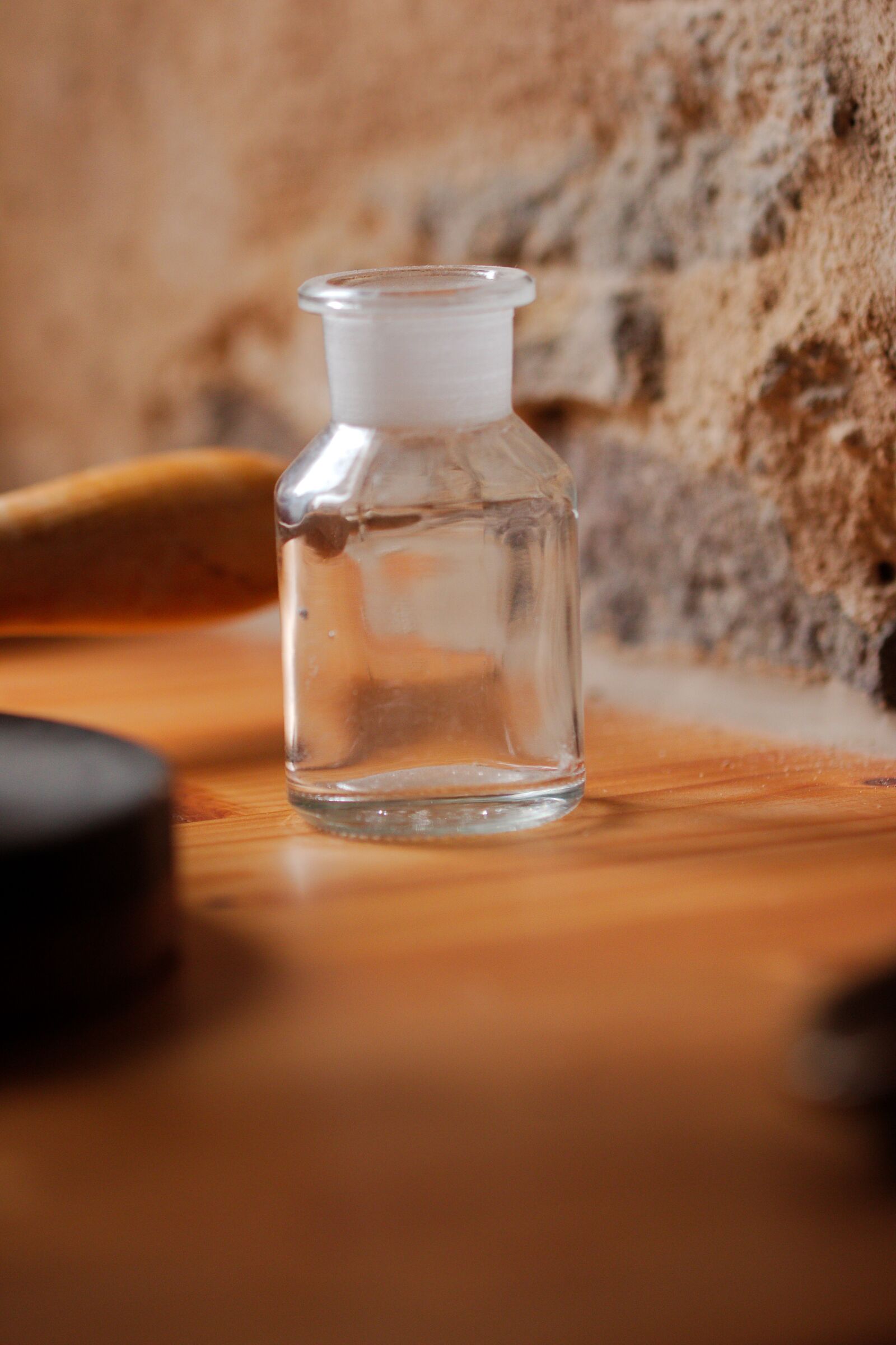 Canon EOS 70D sample photo. Glass, bottle, wood photography