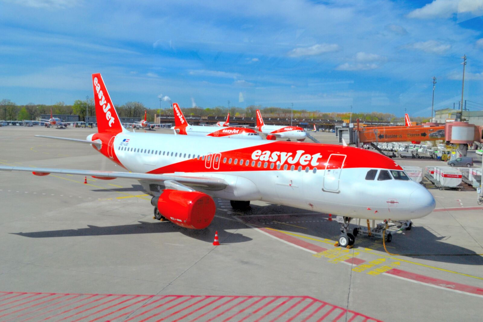 Nikon D3100 sample photo. Airport, boeing, jet photography