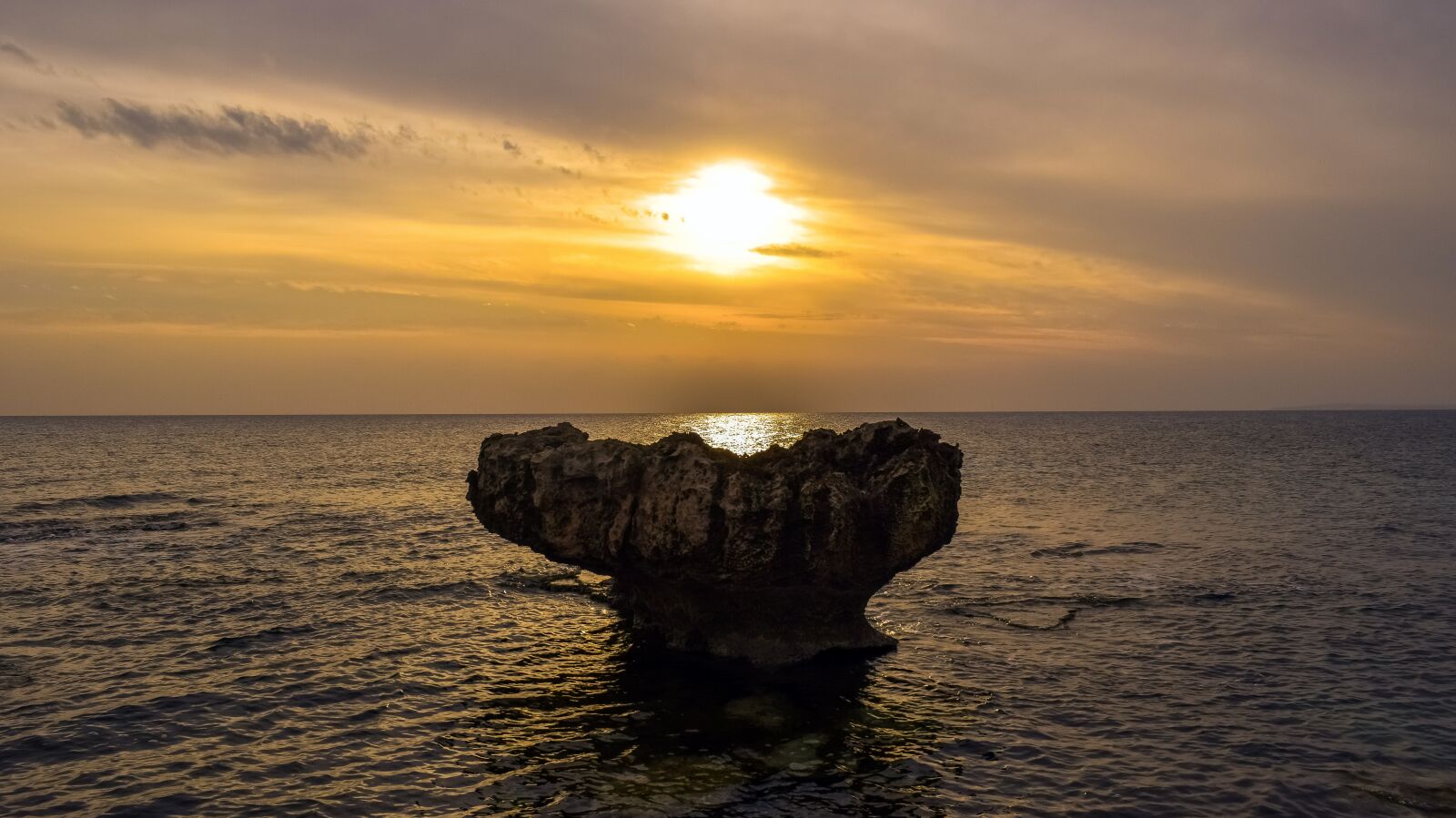 Nikon D3300 sample photo. Rock, sea, sky photography