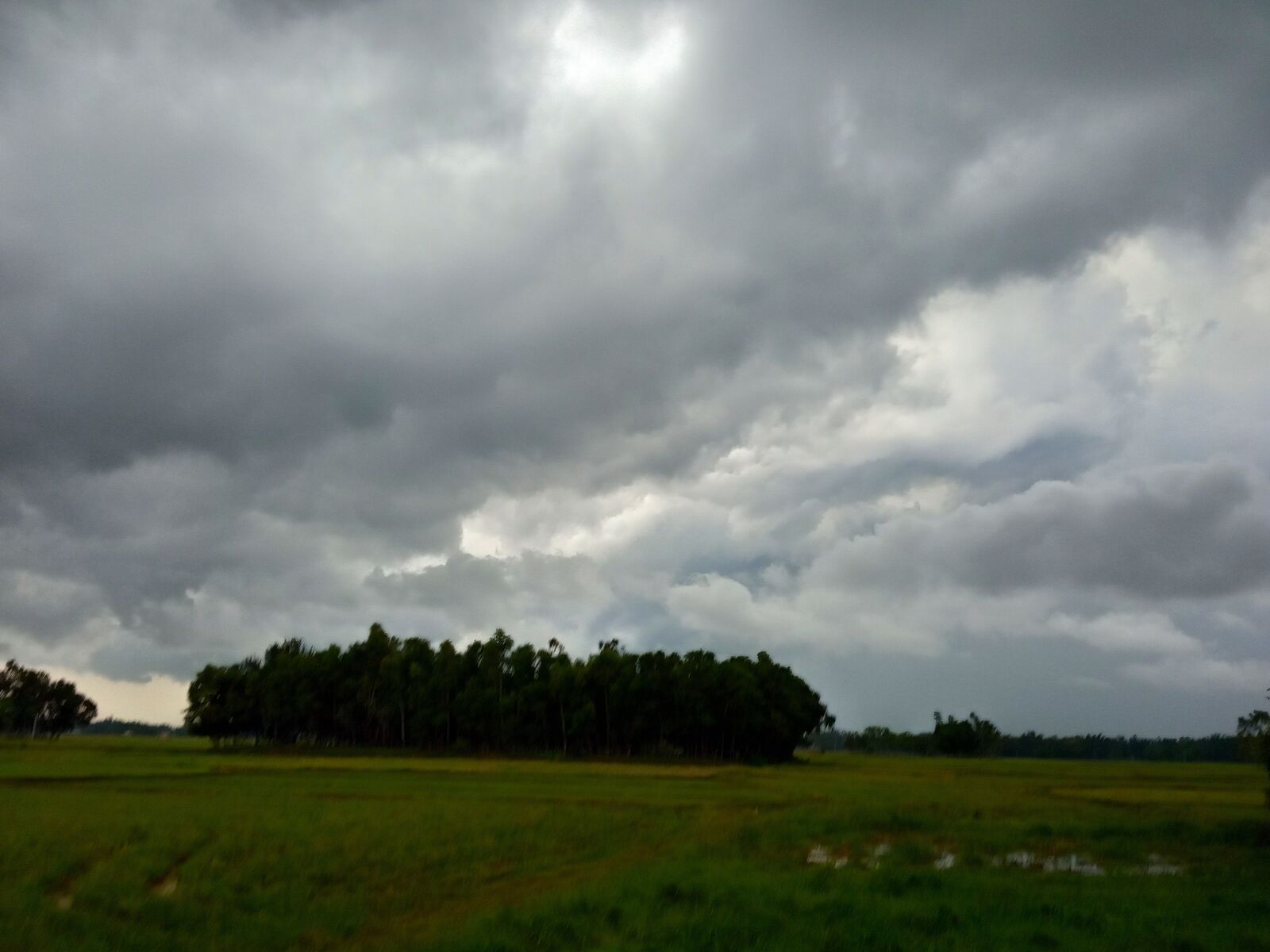 Xiaomi Redmi 6A sample photo. Sky, blue, green photography