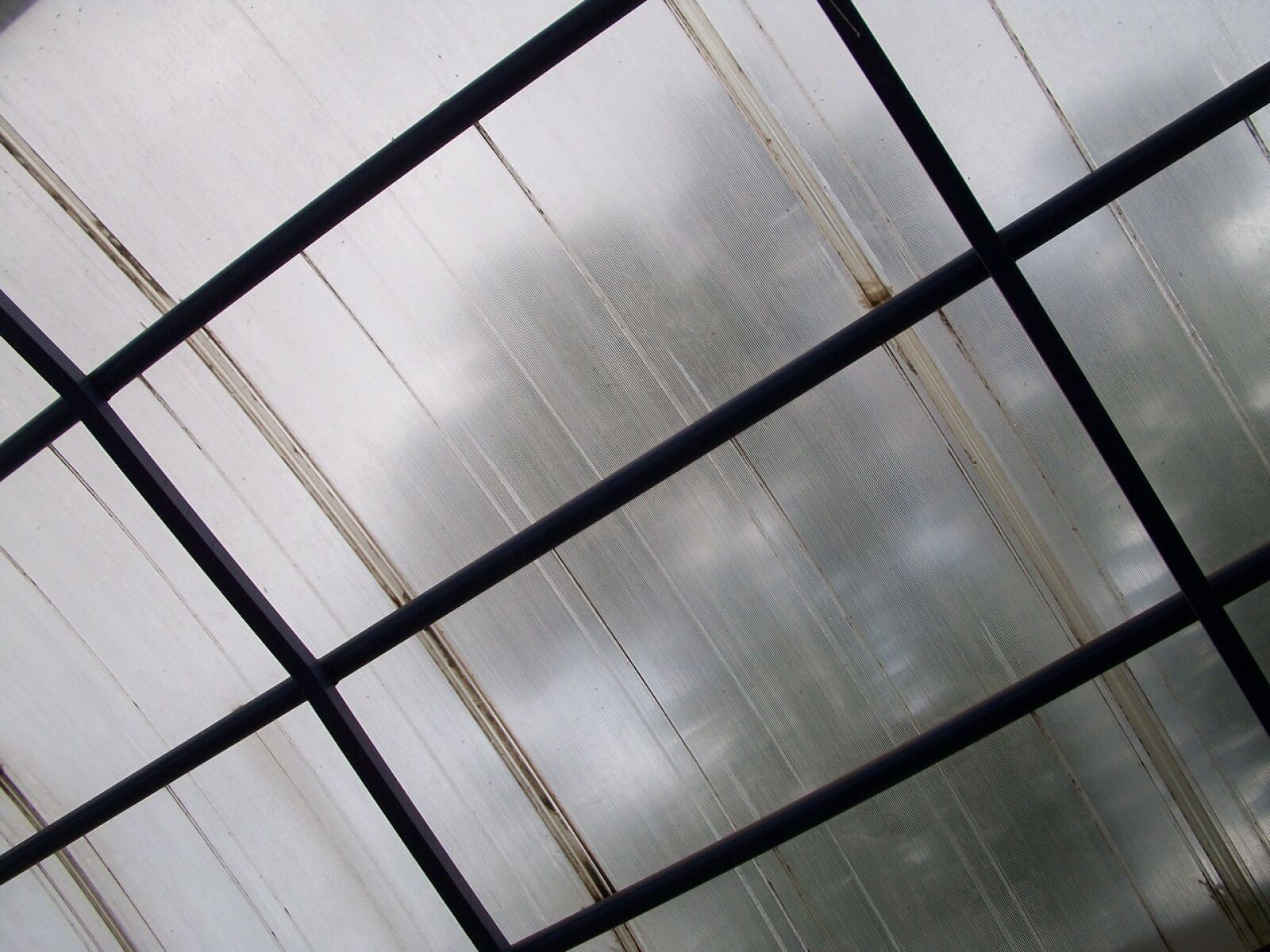 Kodak EASYSHARE M340 DIGITAL CAMERA sample photo. Cover, structure, translucent photography