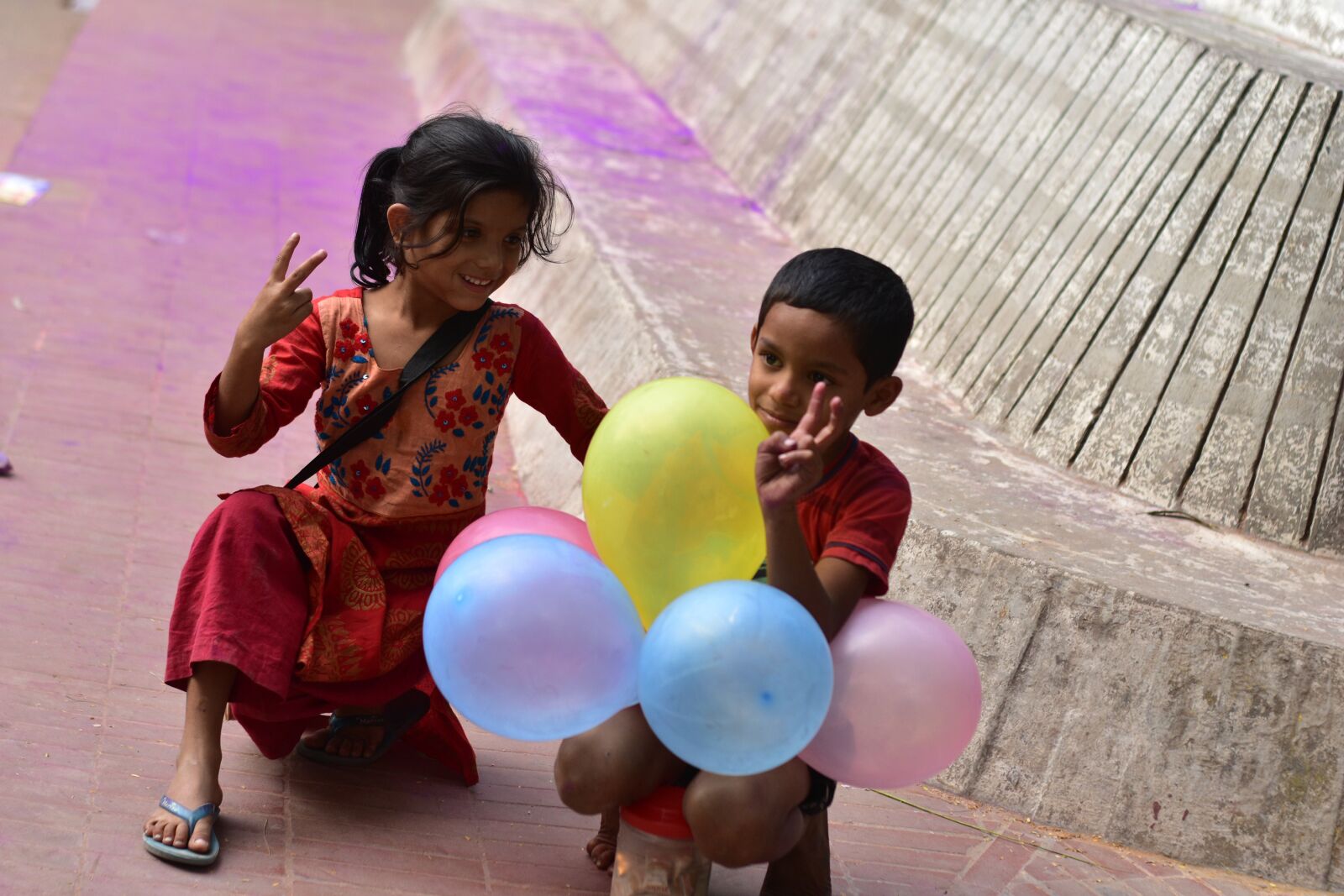 Nikon D3400 sample photo. Bangladeshi, street kids, smile photography