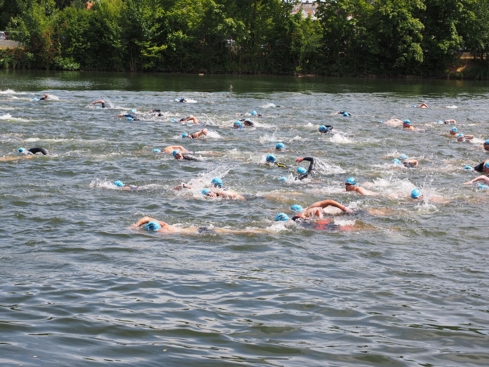 Olympus OM-D E-M1 + Olympus M.Zuiko Digital ED 12-40mm F2.8 Pro sample photo. Swim, competition, triathlon photography