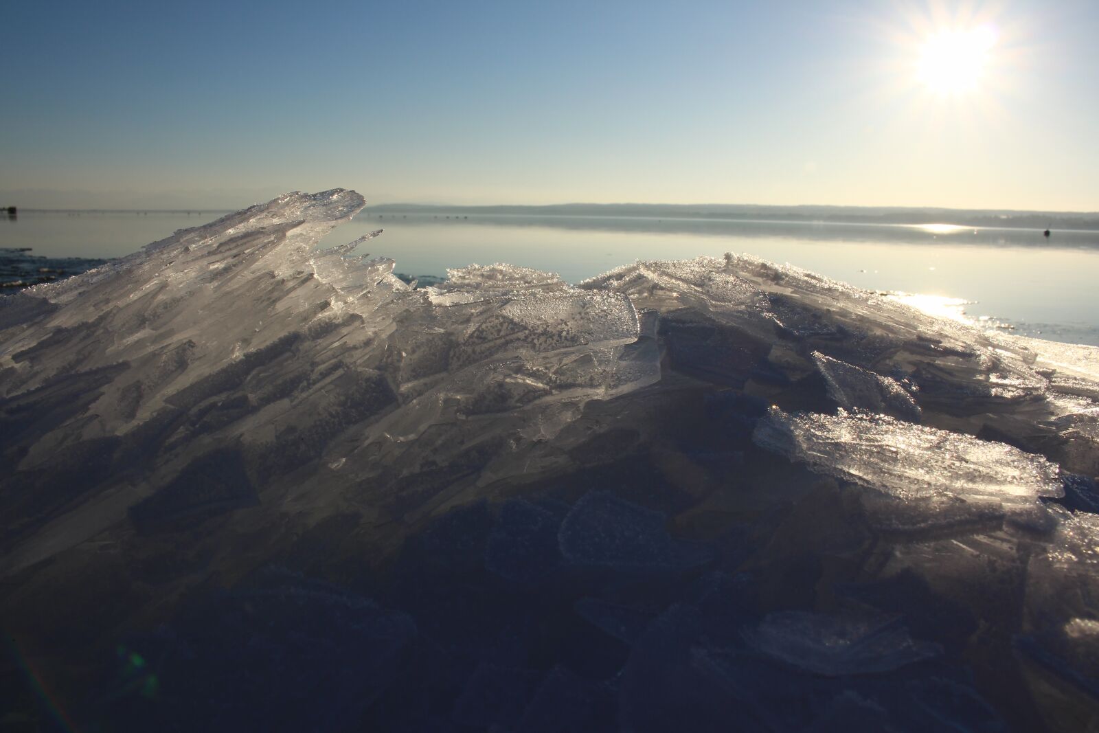 Canon EOS 700D (EOS Rebel T5i / EOS Kiss X7i) sample photo. Lake, ice, sun photography