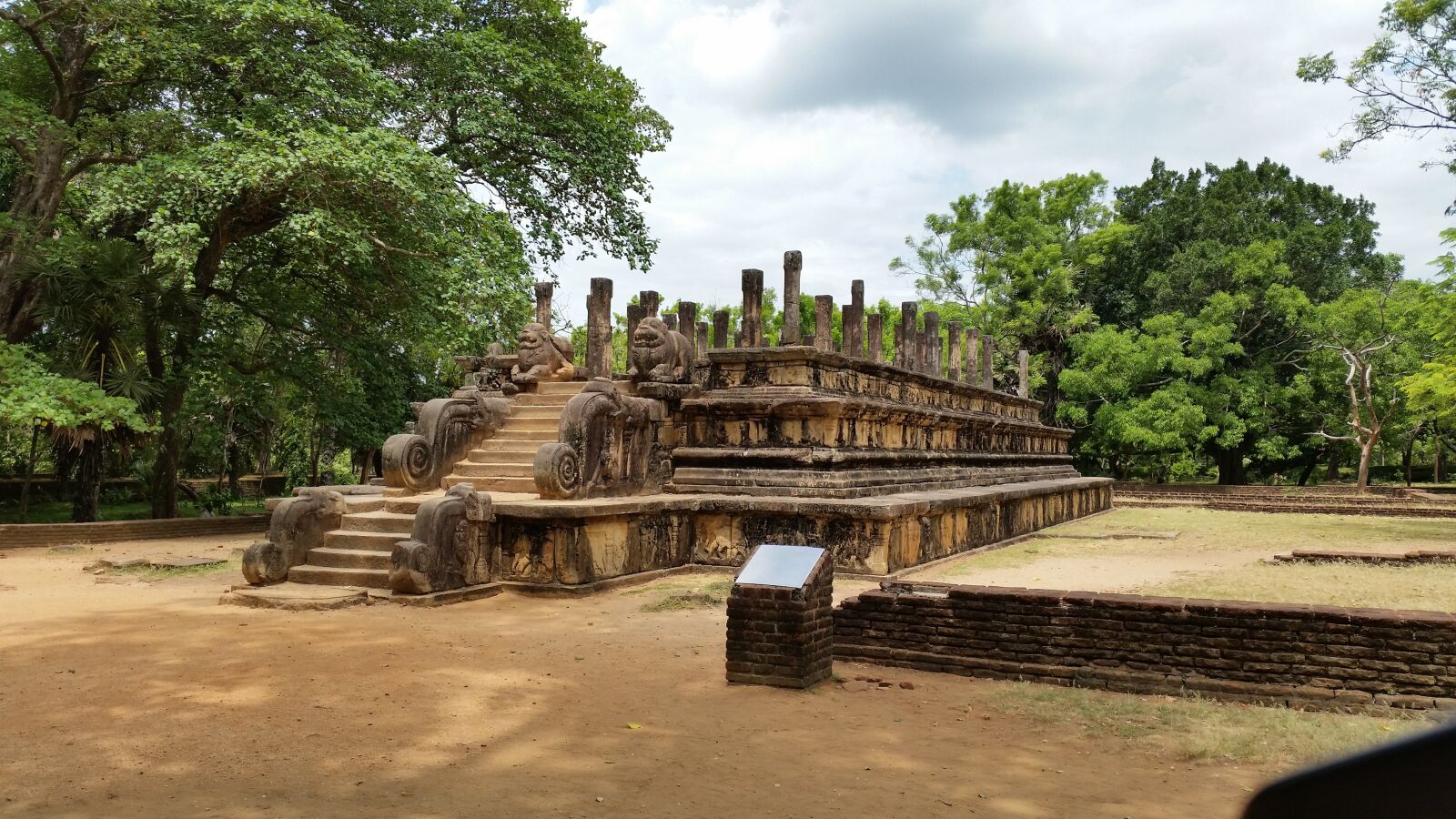 Samsung Galaxy S5 sample photo. Sri lanka, polonnaruwa, ancient photography