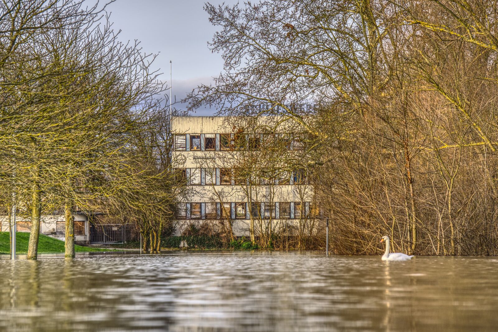 Sony E 55-210mm F4.5-6.3 OSS sample photo. High water, flooding, river photography