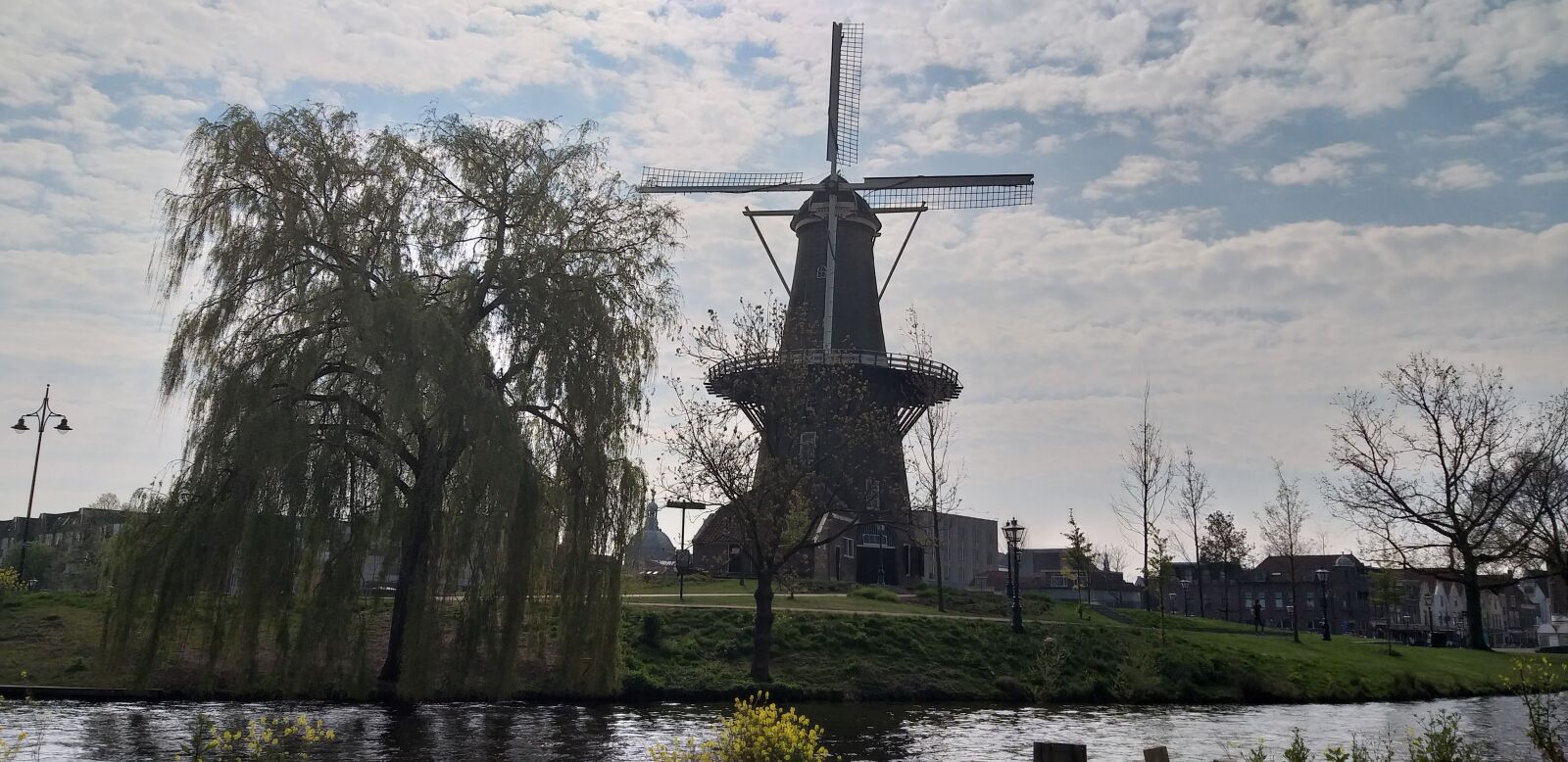 Samsung Galaxy A6+ sample photo. Mill, lead, the city photography
